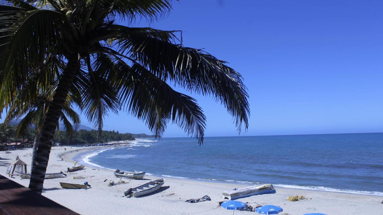 El Almendron Beach Hostel Guachaca Exterior photo